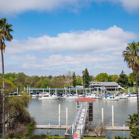 The Westin Sacramento Riverfront Hotel & Spa Exterior photo